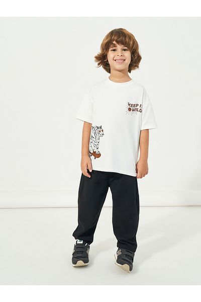 Styli Graphic Print Short Sleeves Oversized T-Shirt