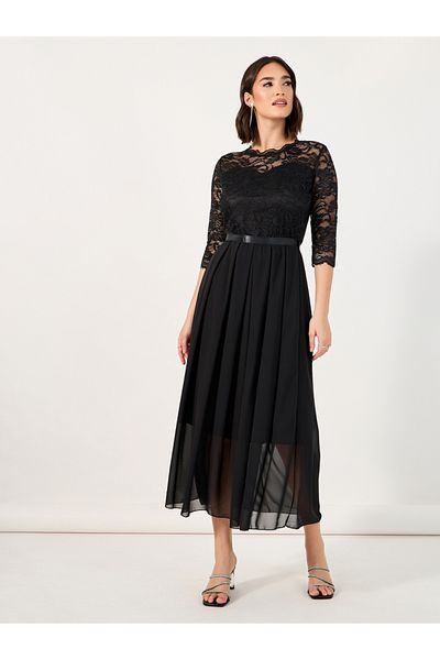 Styli Lace Insert 3/4th Sleeves A-Line Midi Dress