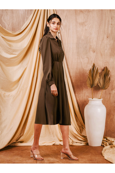 Mish By Styli Solid Fit and Flare Collared Midi Dress