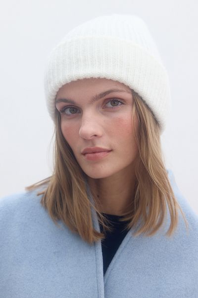 Manuka Baskenmütze Ecru – Dickes Strickdesign