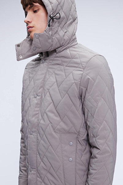 Hatemoğlu Vizon Dinamik Fit Hakim Yaka Desenli Kapitone Kapüşonlu Mont