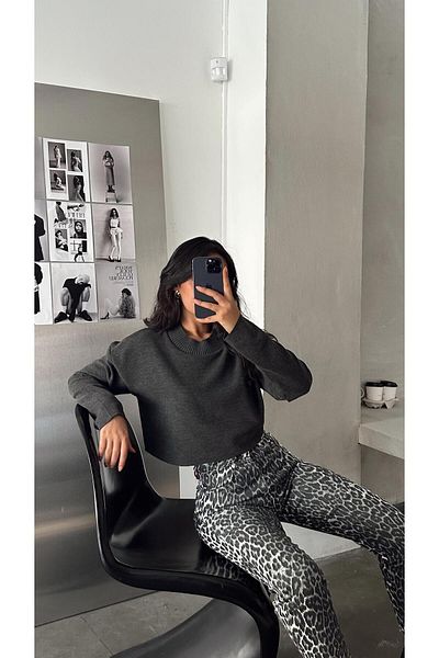 mydukkan.co Smoked Colorful Bottom Cut Sweater