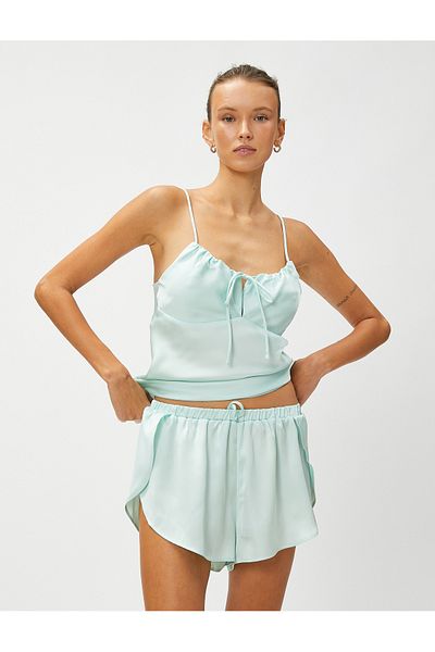 Koton Satin-Pyjama-Oberteil mit dünnen Trägern und Bindedetail