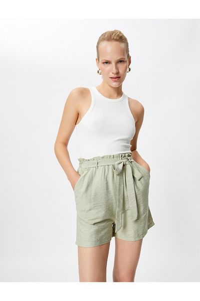 Koton Shorts mit Gürtel und Taschen aus Viskose