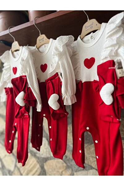 Butik bandanalı kalpli kız bebek tulum