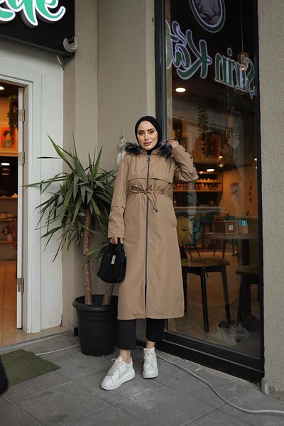 Herita Hijab-Kleid mit Knopfdetail