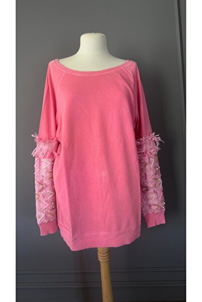 Kübra Tekin Boncuk İşlemeli Özel Tasarım Pembe Sweatshirt