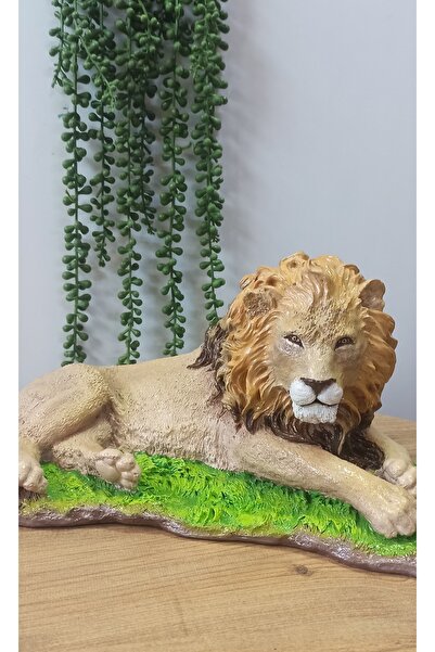 Dekoratif YATAN ASLAN HEYKELİ