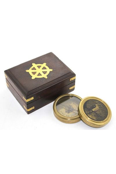 newdaki Bronze Brass Compass and Wooden Box - with Lid and Together