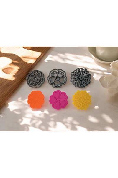 Beta 8 Piece Flower Shaped Cookie Mold Dough Shaper Set