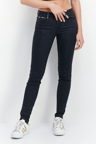 Guess Women Skinny Fit Solid Stretchable Denim Jeans, Night Black