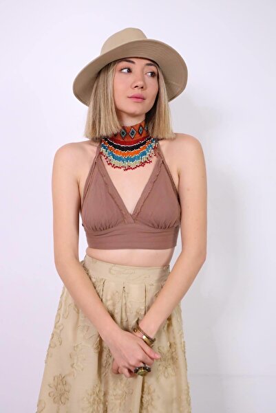 Şaman Butik Kahverengi Püsküllü Boyundan Bağlamalı Crop Bluz