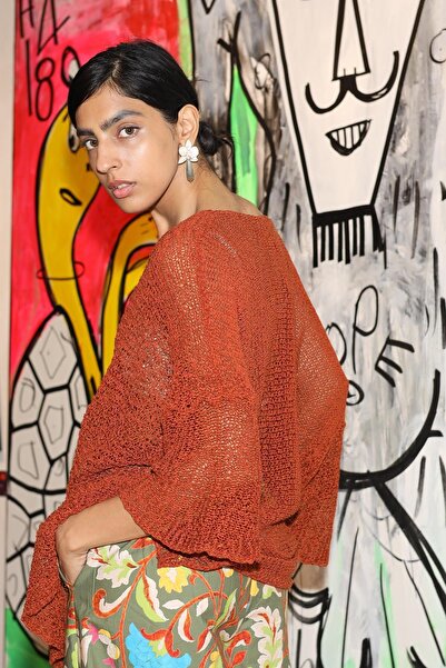 Şaman Butik Kiremit Yakası Kesik Detay Merserize Bluz