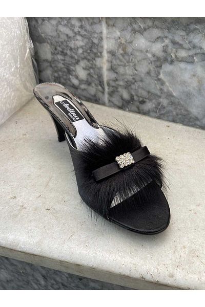 HMZ Textile Gift Bagge Blanket Bridal Slippers. Bridal Slippers with Charry Heel