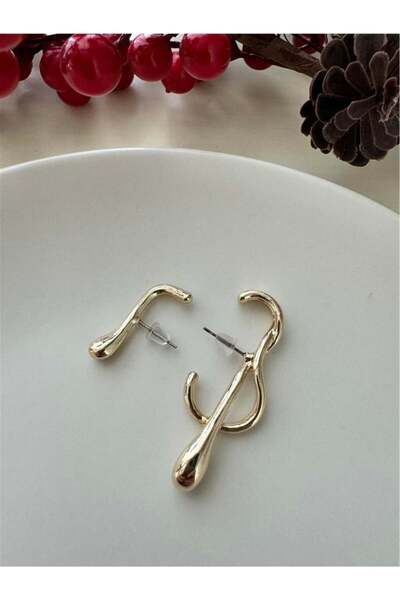 Pelin Aksesuar Gold Asimetrik Tasarım Küpe