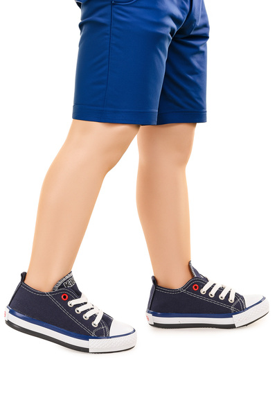 Kiko Kids حذاء رياضي كتان للأولاد برباط من Tinna