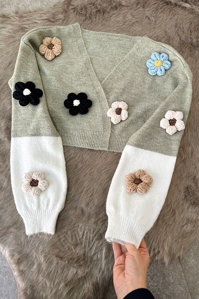 Poliyance Daisy Green Floral Cardigan