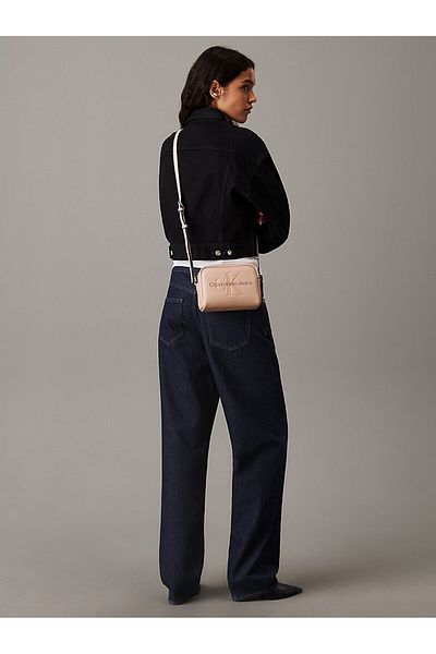 Calvin Klein Women's Brand Logo Shoulder Strap Compartment Casual Pink Shoulder Bag K60K 612220 -0Jx