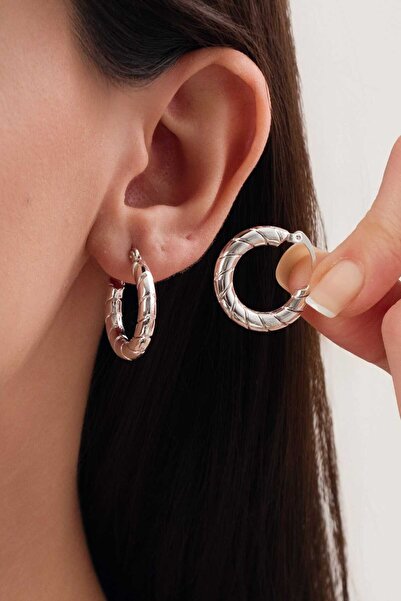 MRK Women's Twisted Hoop Earrings