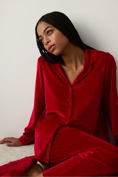 Penti Set de pijamale pantaloni cămașă din catifea roșie