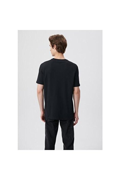 Mavi Чорна чоловіча футболка з вишитим логотипом M067074-900