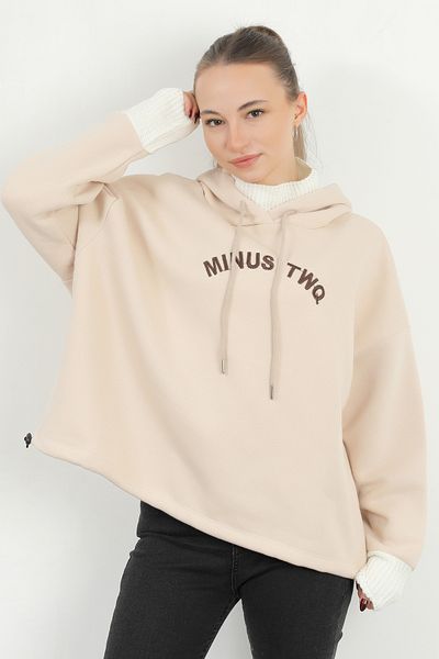 GİYSA Hanorac de damă cu glugă brodat în culoarea piatră - Detaliu tricot, model 5074