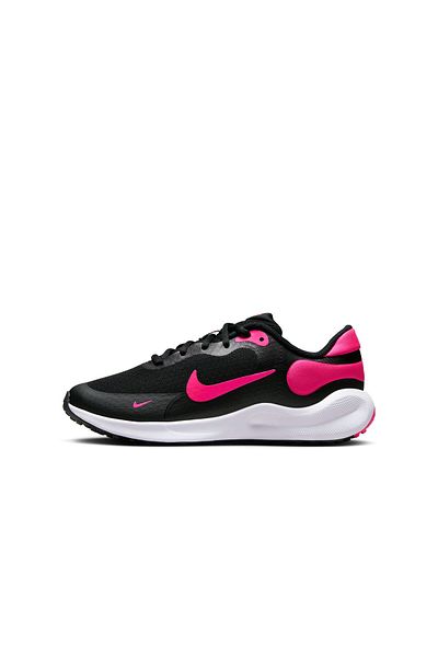Nike Revolution 7 - Lightweight and Comfortable Cutting