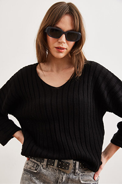 Olalook Women's Black V-Neck Thick Ribbed Knitwear Sweater Kzk- 19000925