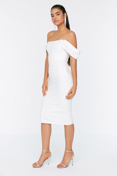 Trendyol Collection Ecrufarbenes Brautkleid mit Quastendetails, gewebtes Abendkleid - TPRSS22EL00097