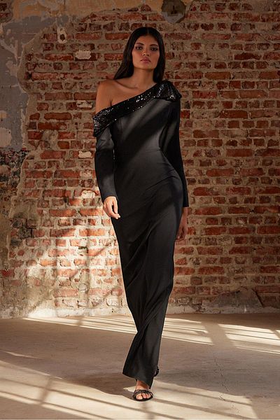 Trendyol Collection Μαύρο ασύμμετρο λαιμόκοψη με μονό μανίκι υφαντό κομψό βραδινό φόρεμα & φόρεμα επιστροφής στο σπίτι TPRAW25AE00006