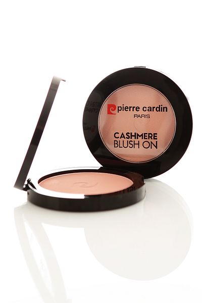 Pierre Cardin Cashmere Blush on – Blush - Spring Rose - 359