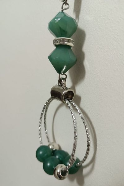 Qlees Emerald Green Elegant Necklace for Everyday Wear