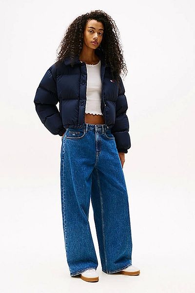Tommy Hilfiger Dámsky nafukovací kabát Tommy Jeans tmavomodrej farby