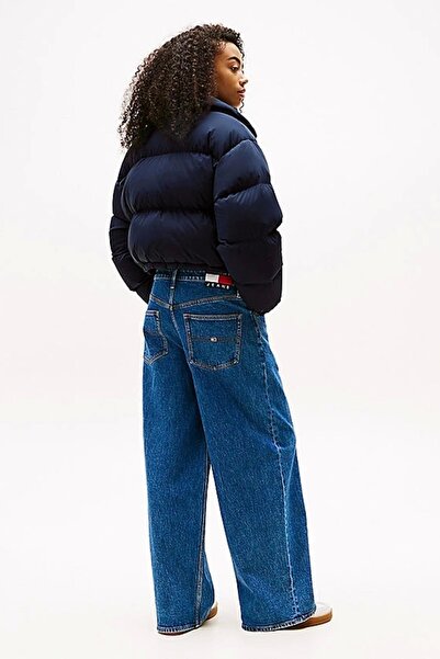 Tommy Hilfiger Tommy Jeans TJW CRP BADGE COLLAR DOWN PUFFER Dámské tmavě modré kabáty DW0DW20390C1G