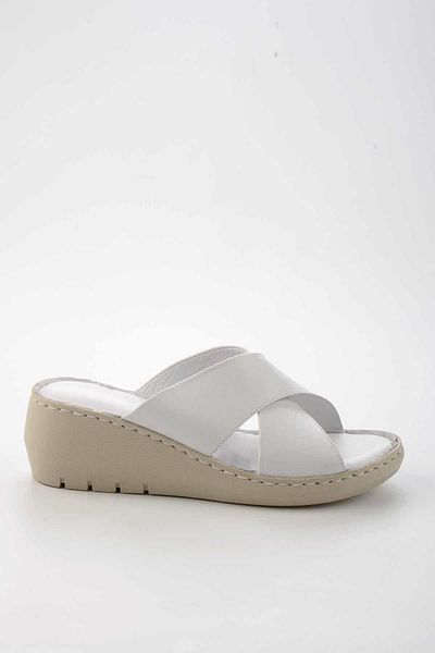 Bambi White Leather Women's Slippers K04529060103