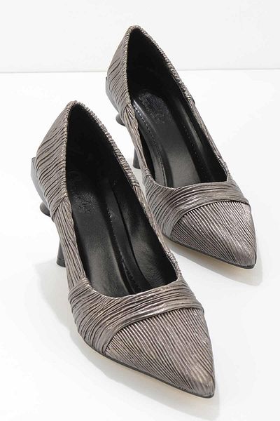 Bambi Pantofi clasici cu toc pentru femei șifonați platină K 01188125142