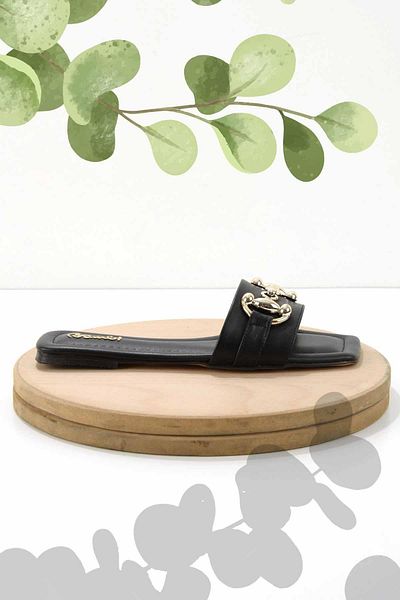 Bambi Women's Black Slippers K04156010409