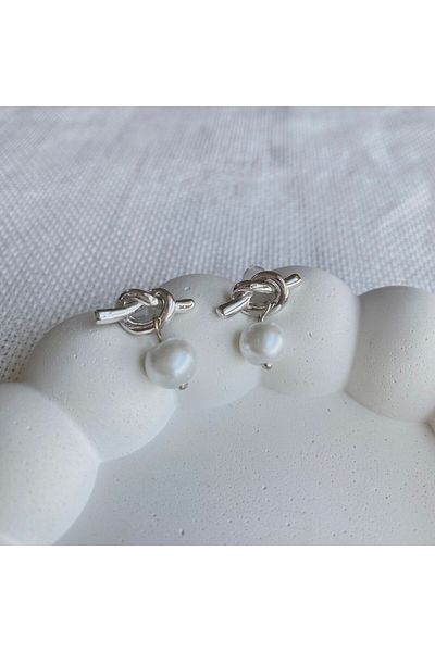 DEMOKAN Women's Pearl Earrings - Knot Detailed