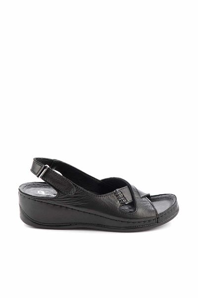 Bambi Black Leather Women's Sandals K05278604403