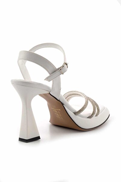 Bambi White Women's Classic Heeled Shoes K05215401009