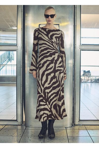 MANGO Woman Detailní šaty se vzorem Zebra
