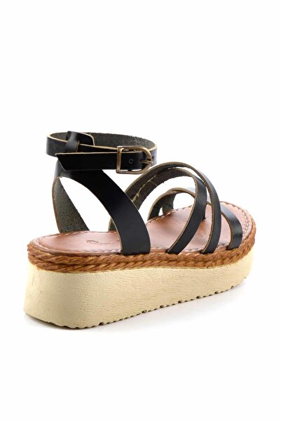 Bambi Černé kožené dámské sandály K0519711103