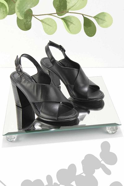 Bambi Pantofi clasici cu toc de damă din piele neagră K05290032103