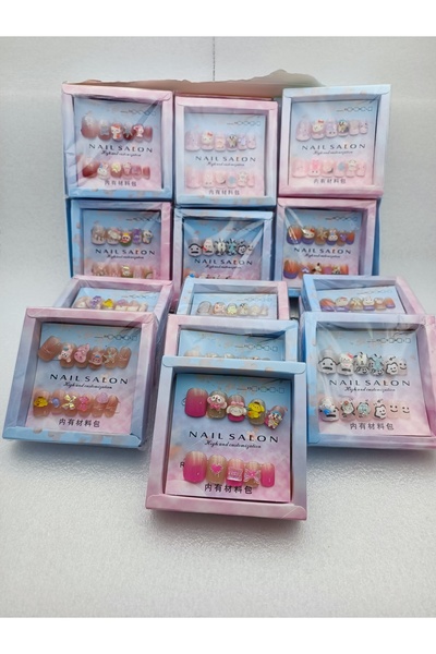 Meyra Accessories Sanrio kawaii 3D figürlü takma tırnak 12'li takma tırnak seti özel seri kutulu hediyelik setler 1set