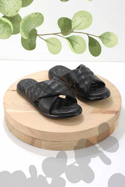Bambi Black Genuine Leather Women's Slippers K04357065003