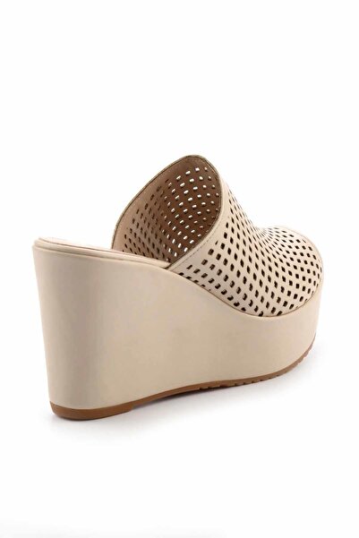 Bambi Γυναικείες παντόφλες μπεζ - Κ 04355042009