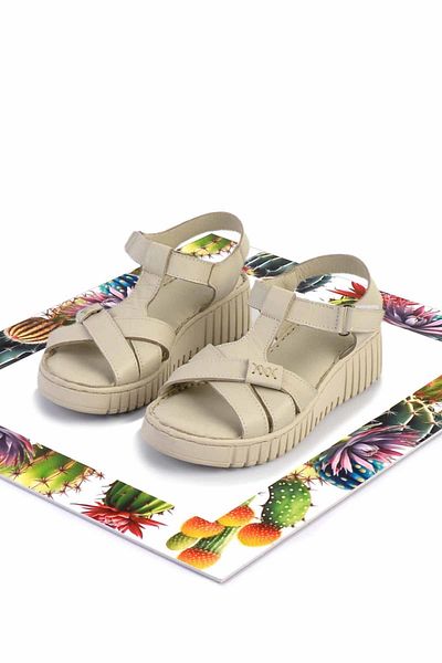 Bambi Beige Leather Women's Sandals K 05763091803