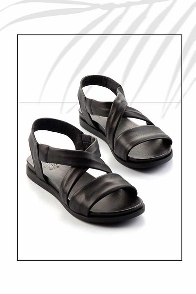 Bambi Black Leather Women's Sandals K05724660103