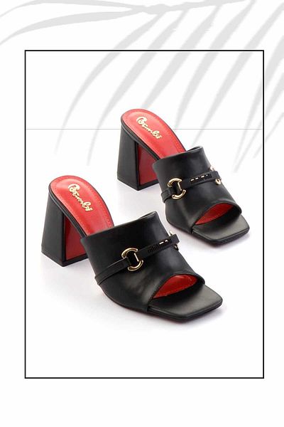 Bambi Women's Black Slippers K04231777709