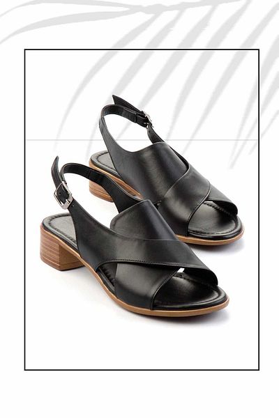 Bambi Black Leather Women's Classic Heeled Shoes K05290032503